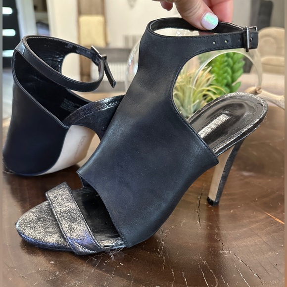 bcbg black heels with ankle strap